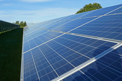 Nahaufnahme Solarzelle - Bürger Energie HoSchMi