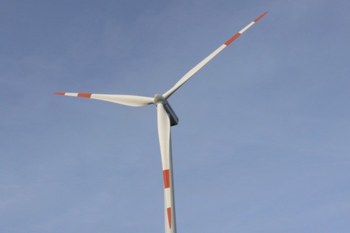 Blick auf die Windkraftanlage Hoppberg 2